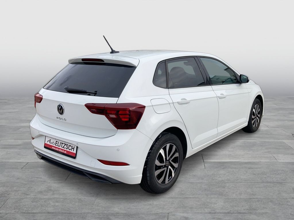 Volkswagen Polo 2023 г. Белый, пробег 37500 км