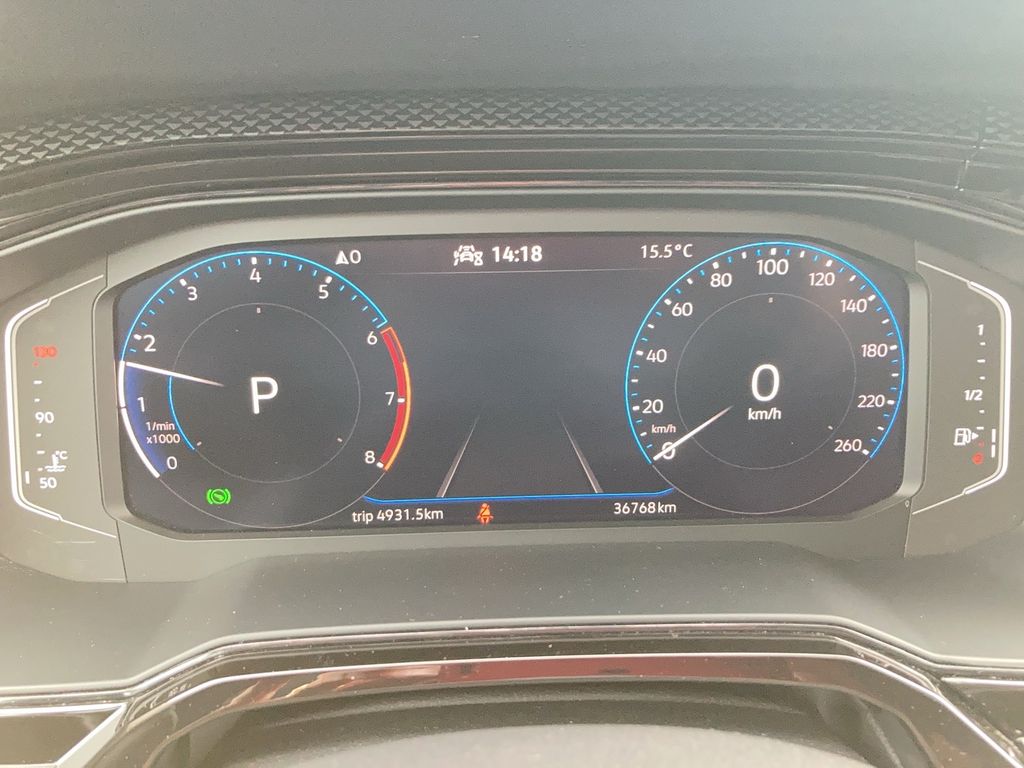 Volkswagen Polo 2023 г. Белый, пробег 37500 км