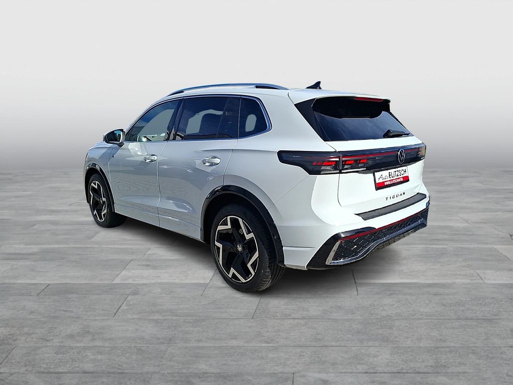 Volkswagen Tiguan 2024 г. Белый, пробег 41500 км