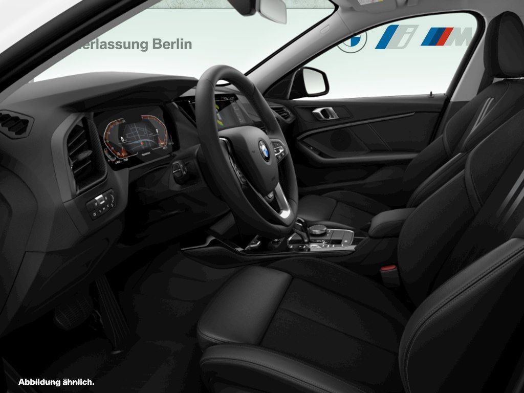 BMW 120 2022 г. Белый, пробег 32494 км
