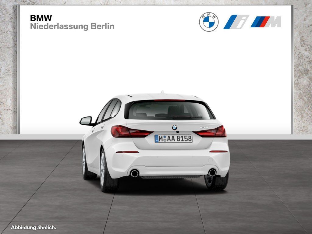 BMW 120 2022 г. Белый, пробег 32494 км