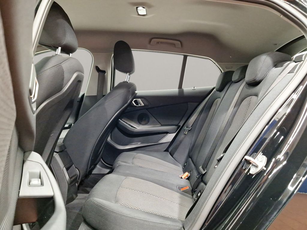 BMW 116 2022 г. Чёрный, пробег 41230 км