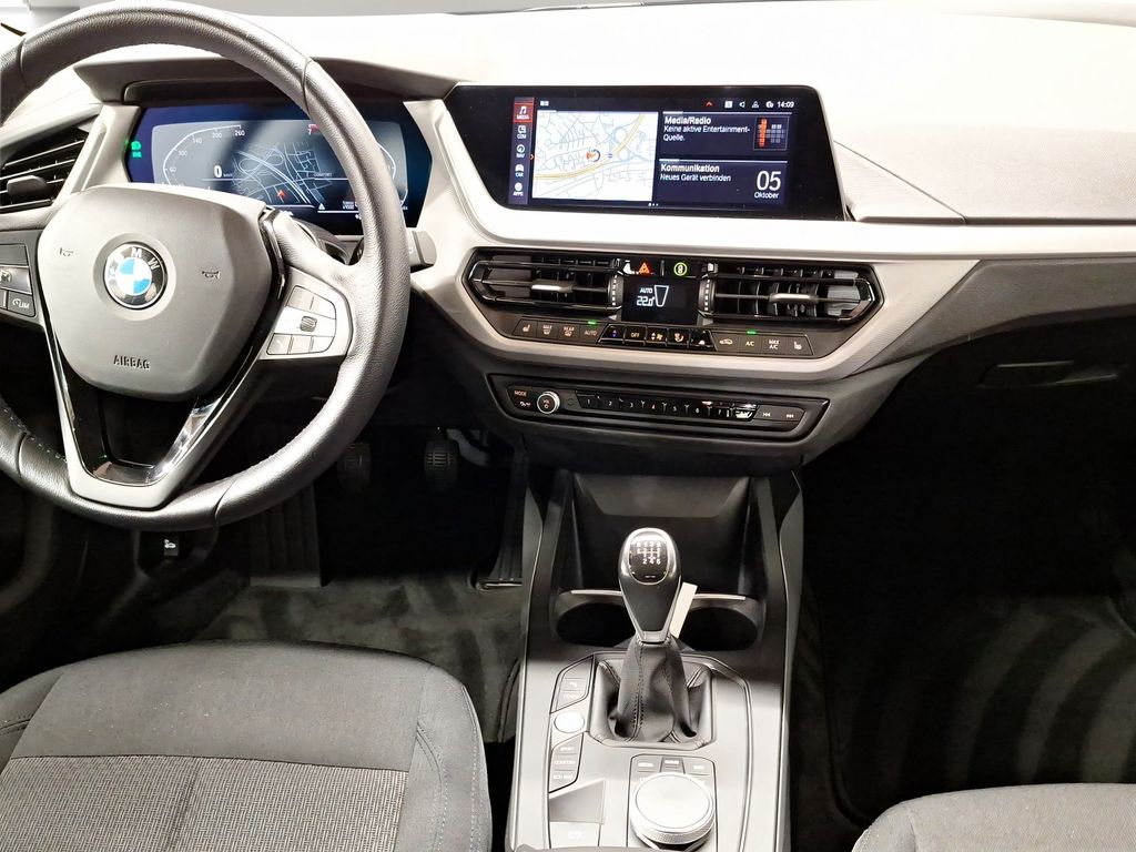 BMW 116 2022 г. Чёрный, пробег 41230 км