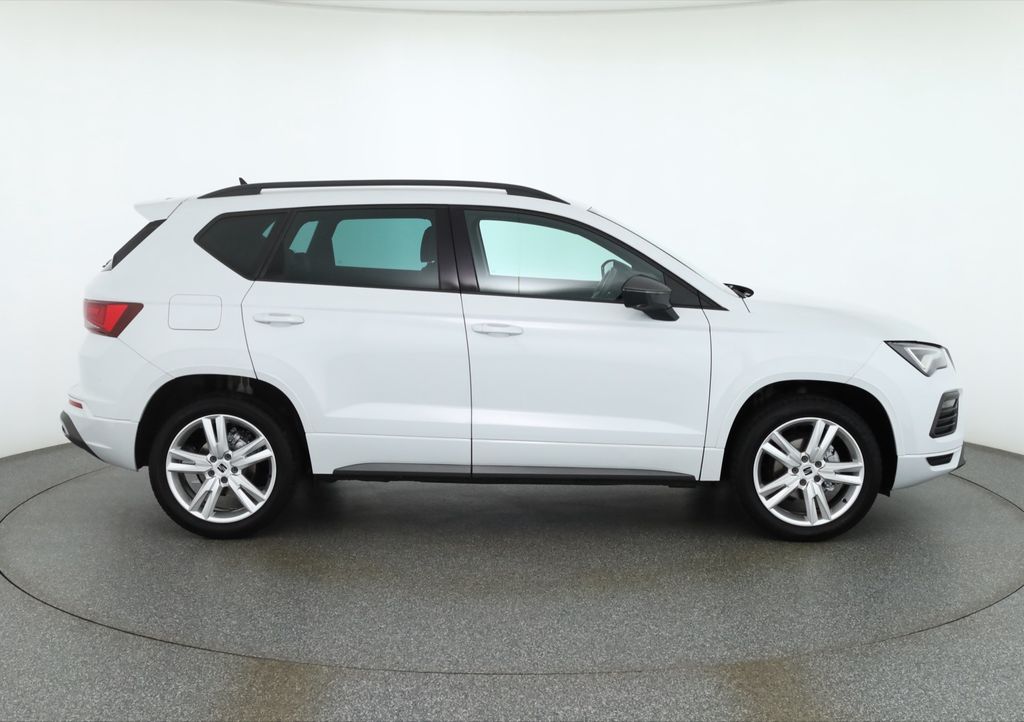 SEAT Ateca 2022 г. Белый, пробег 53967 км