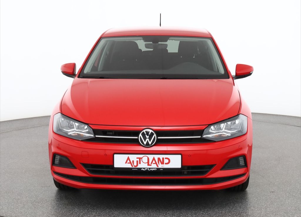 Volkswagen Polo 2022 г. Красный, пробег 43520 км
