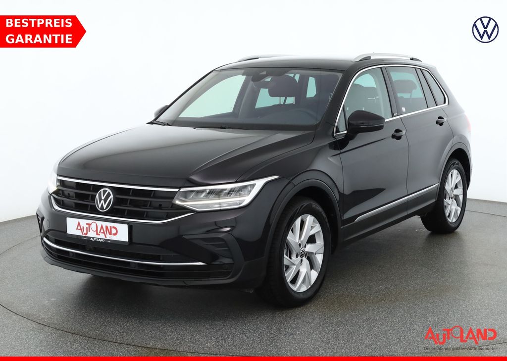 Volkswagen Tiguan 2023 г. Чёрный, пробег 45548 км