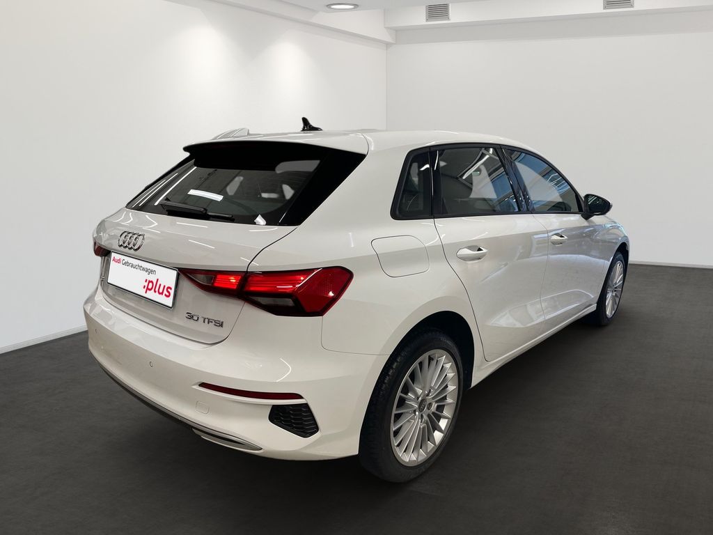 Audi A3 2023 г. Белый, пробег 28650 км