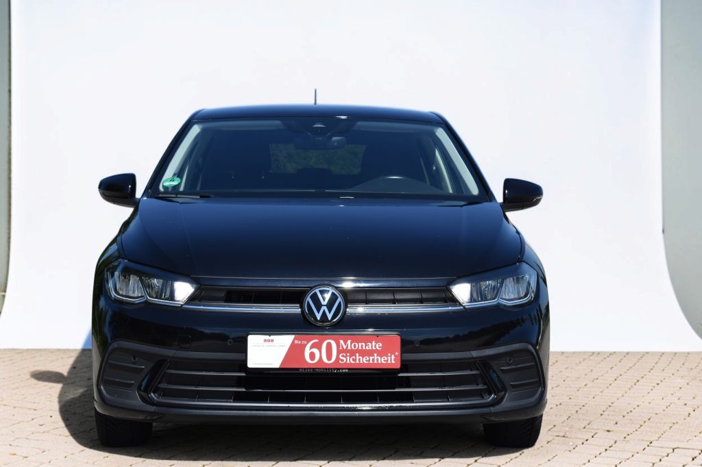 Volkswagen Polo 2023 г. Чёрный, пробег 43000 км