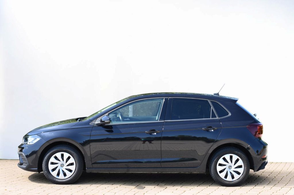 Volkswagen Polo 2023 г. Чёрный, пробег 43000 км