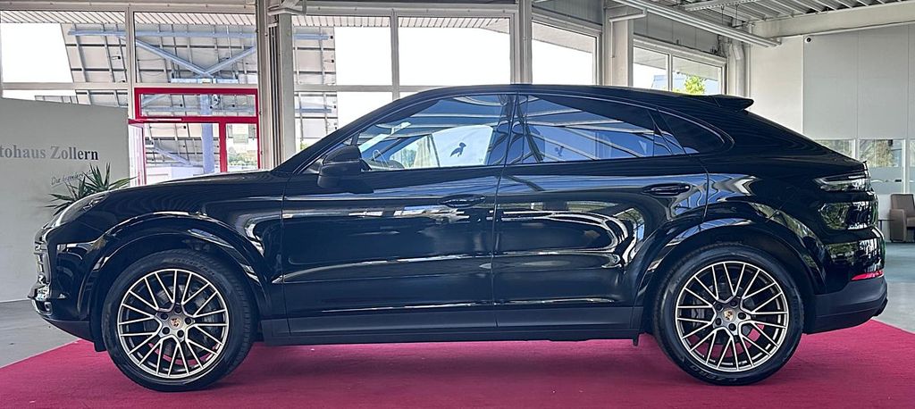 Porsche Cayenne 2023 г. Чёрный, пробег 58455 км
