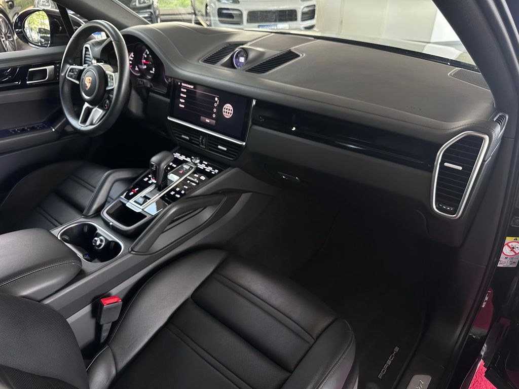 Porsche Cayenne 2023 г. Чёрный, пробег 58455 км