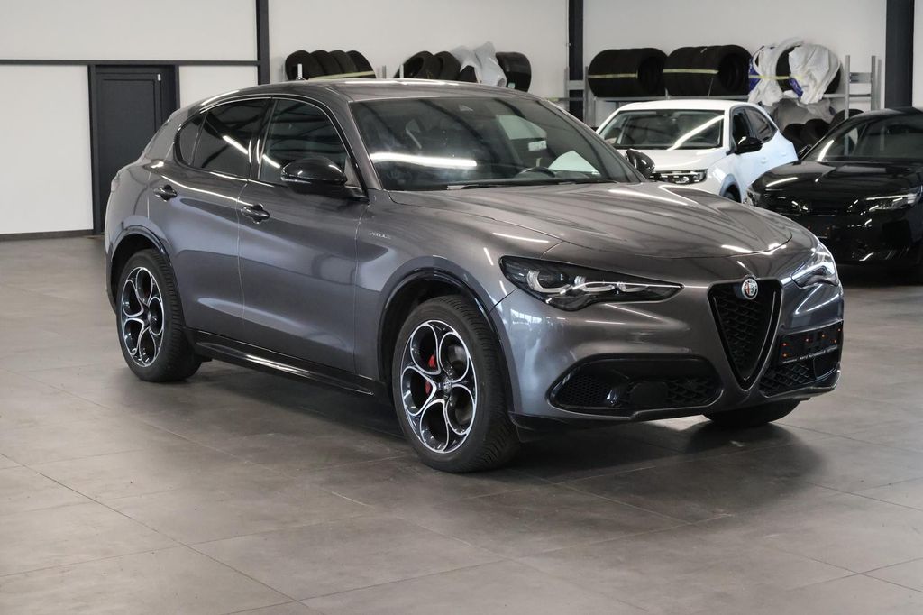 Alfa Romeo Stelvio 2023 г. Серый, пробег 59000 км