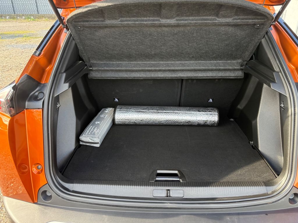 Peugeot 2008 2021 г. Оранжевый, пробег 37000 км