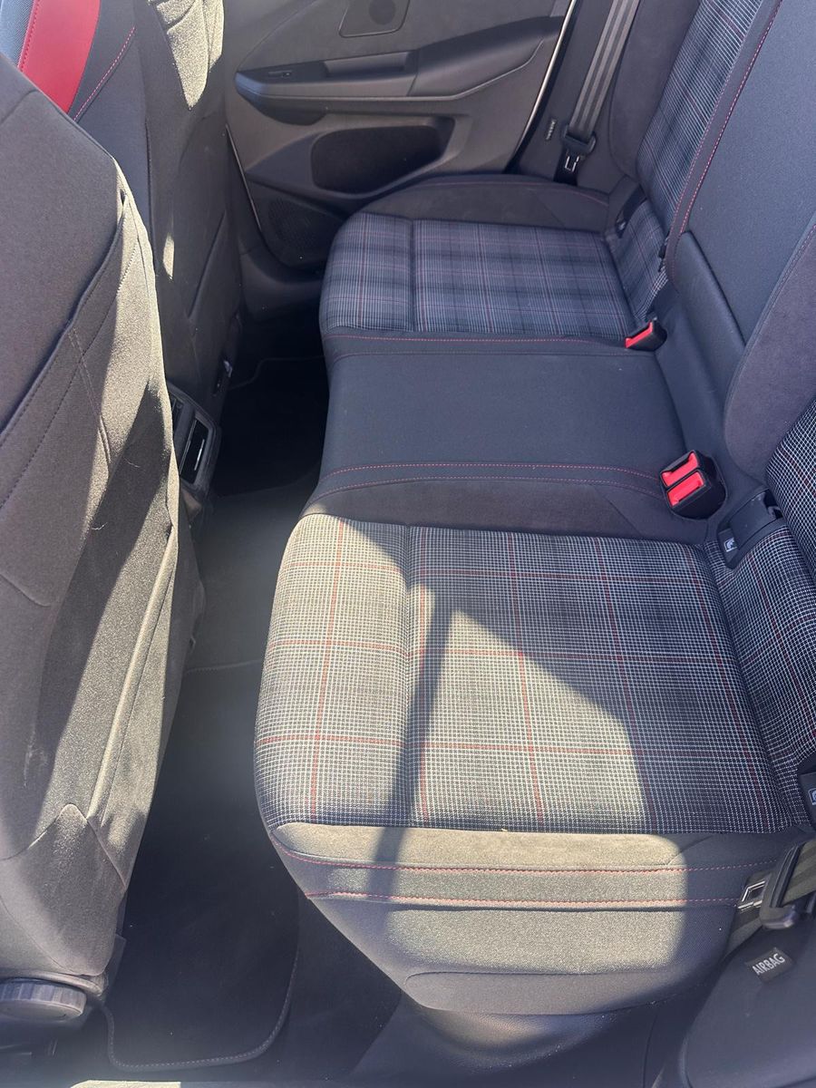 Volkswagen Golf 2024 г. Белый, пробег 34000 км