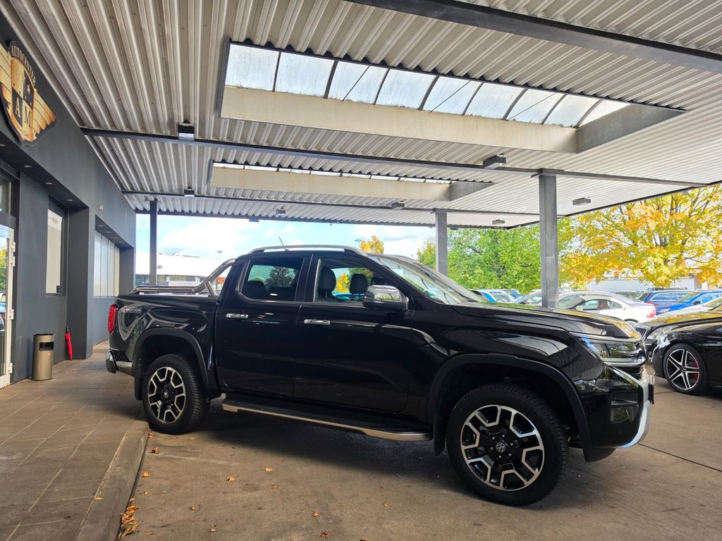 Volkswagen Amarok 2024 г. Чёрный, пробег 48000 км