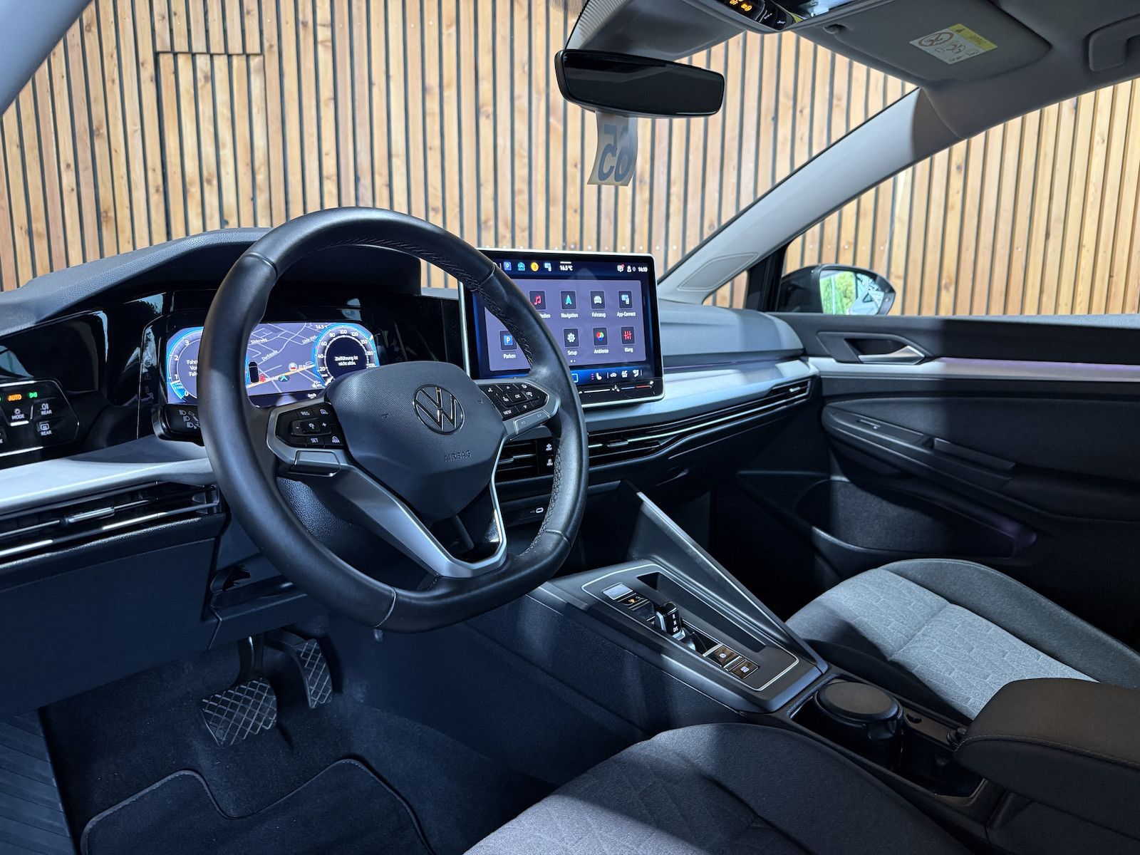 Volkswagen Golf 2025 г. Чёрный, пробег 34866 км