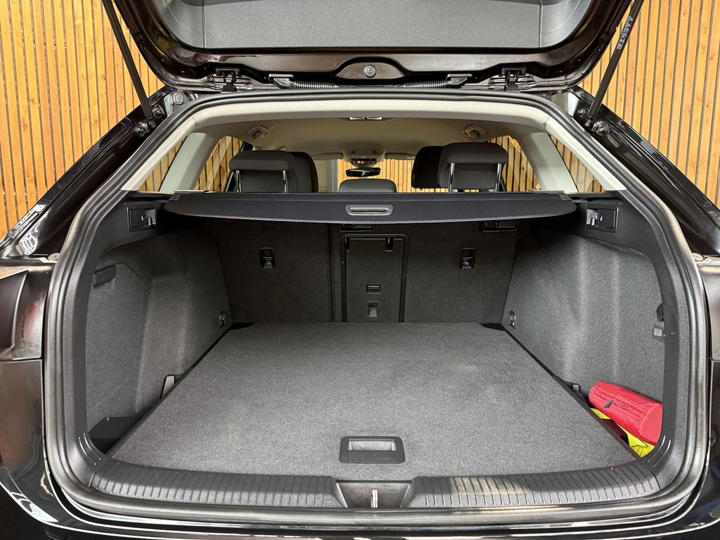 Volkswagen Golf 2025 г. Чёрный, пробег 34866 км
