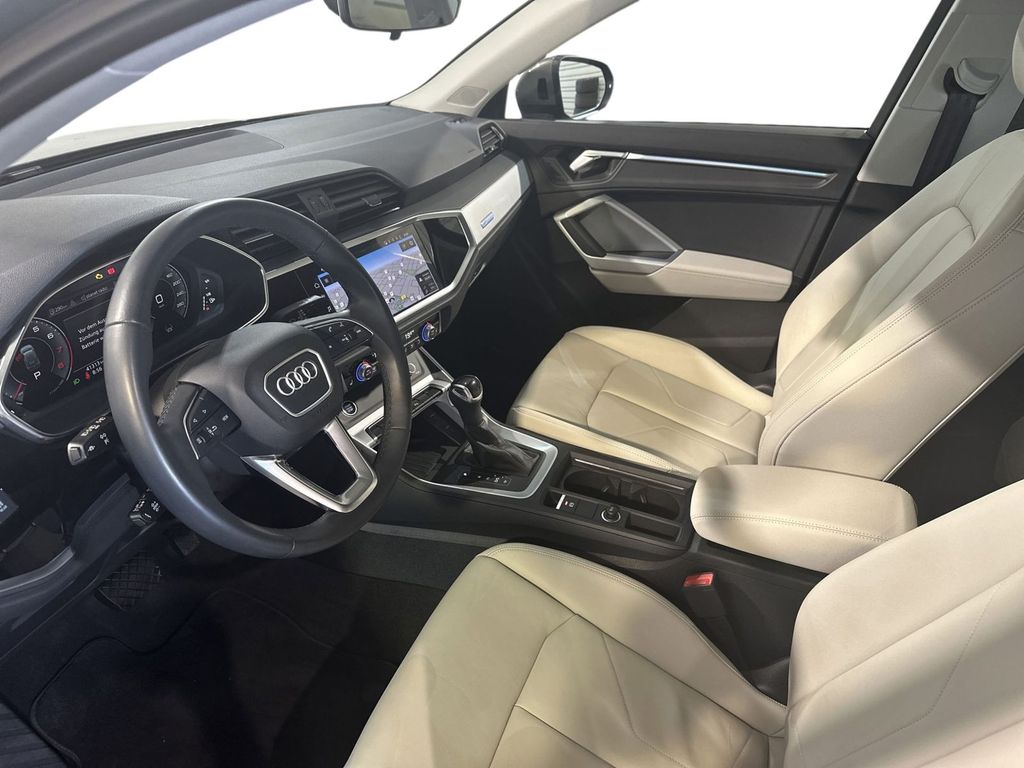 Audi Q3 2023 г. Серый, пробег 41450 км