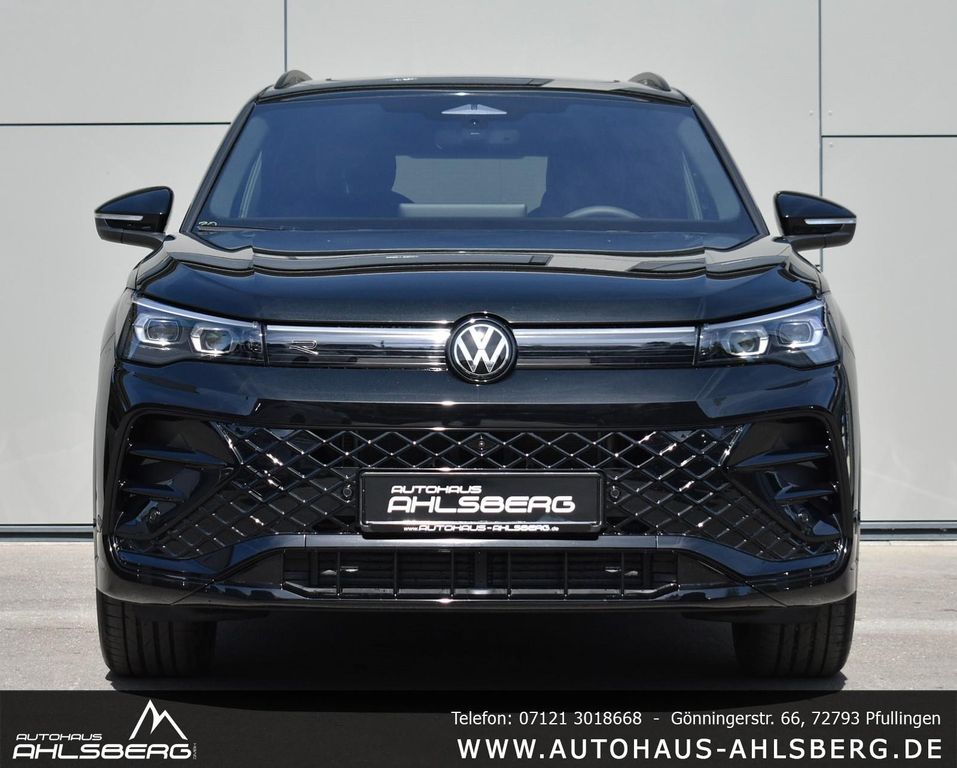 Volkswagen Tiguan 2026 г. Чёрный, пробег 50 км