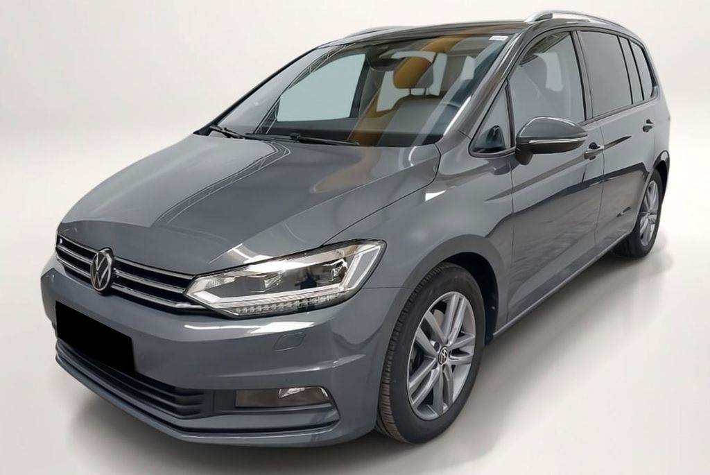 Volkswagen Touran 2024 г. Серый, пробег 31450 км