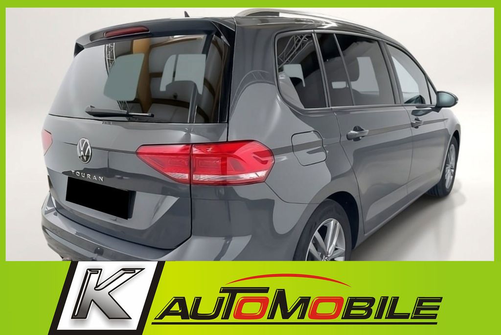 Volkswagen Touran 2024 г. Серый, пробег 31450 км