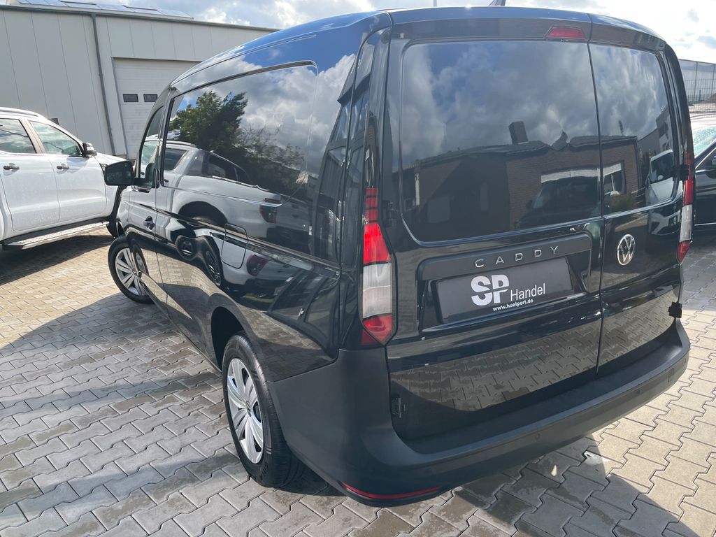 Volkswagen Caddy 2023 г. Чёрный, пробег 55000 км