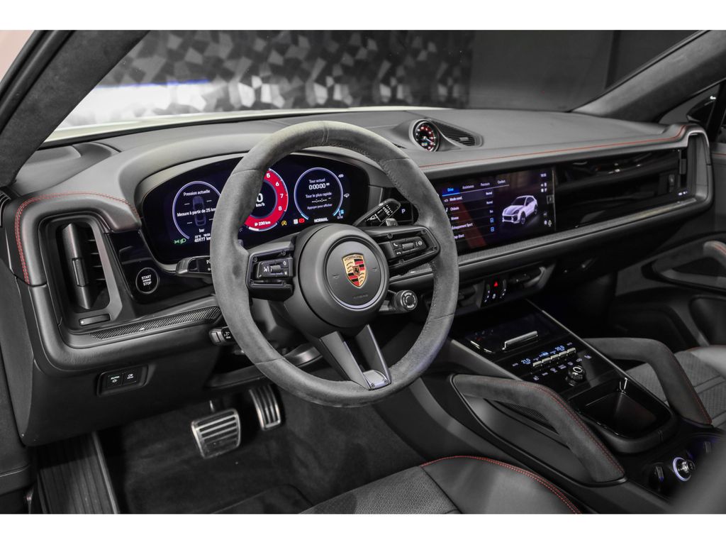 Porsche Cayenne 2025 г. Серый, пробег 45990 км