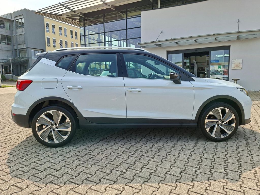 SEAT Arona 2023 г. Белый, пробег 34050 км