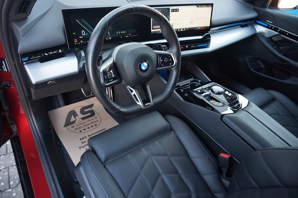 BMW 540 2024 г. Красный, пробег 19000 км