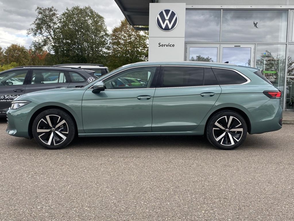 Volkswagen PASSAT VARIANT 2024 г. Зелёный, пробег 34614 км