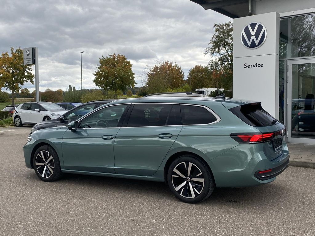 Volkswagen PASSAT VARIANT 2024 г. Зелёный, пробег 34614 км