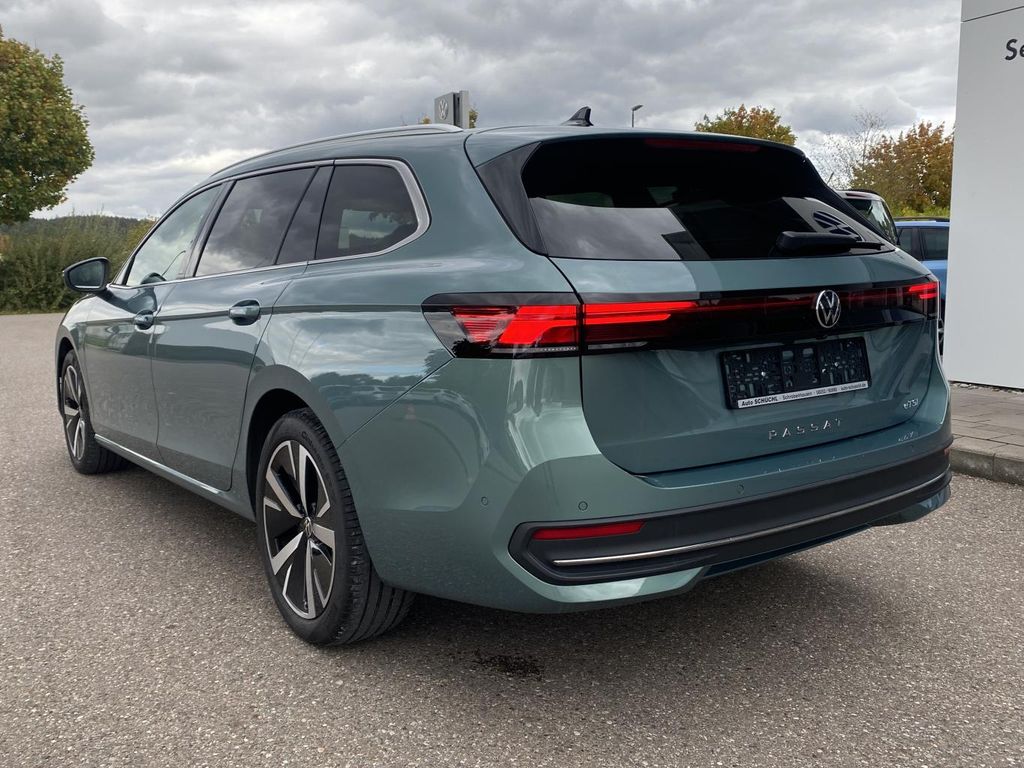Volkswagen PASSAT VARIANT 2024 г. Зелёный, пробег 34614 км