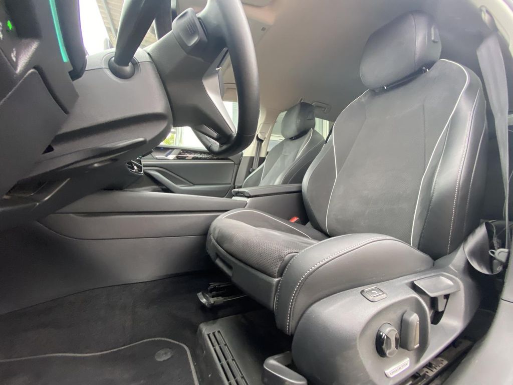 Volkswagen PASSAT VARIANT 2024 г. Зелёный, пробег 34614 км