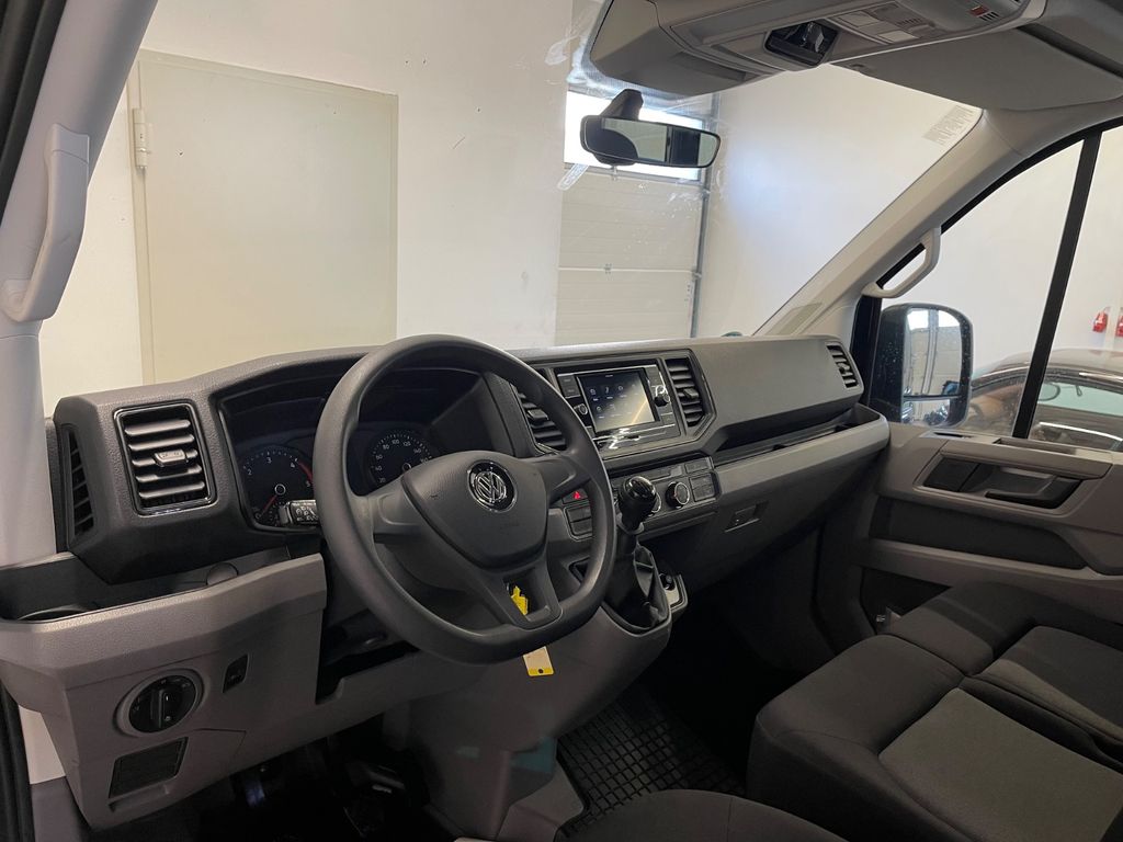 Volkswagen CRAFTER 2022 г. Чёрный, пробег 57700 км