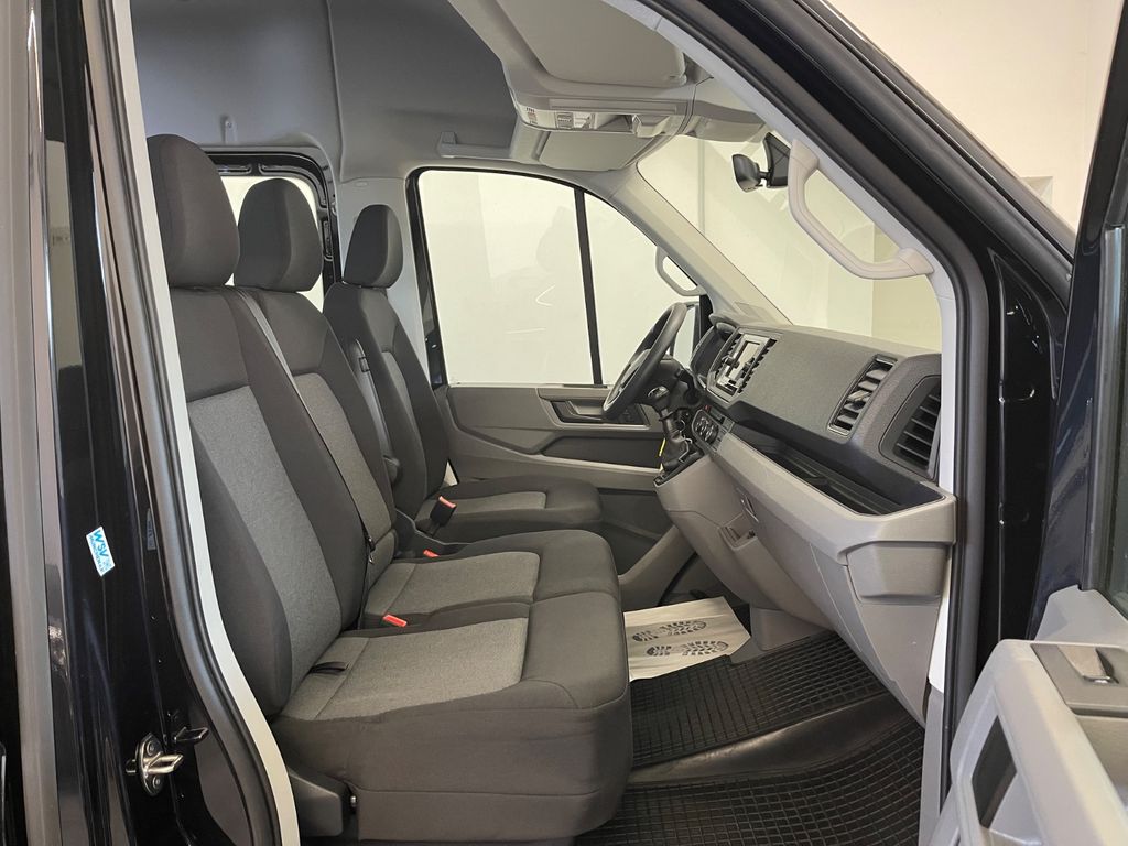 Volkswagen CRAFTER 2022 г. Чёрный, пробег 57700 км