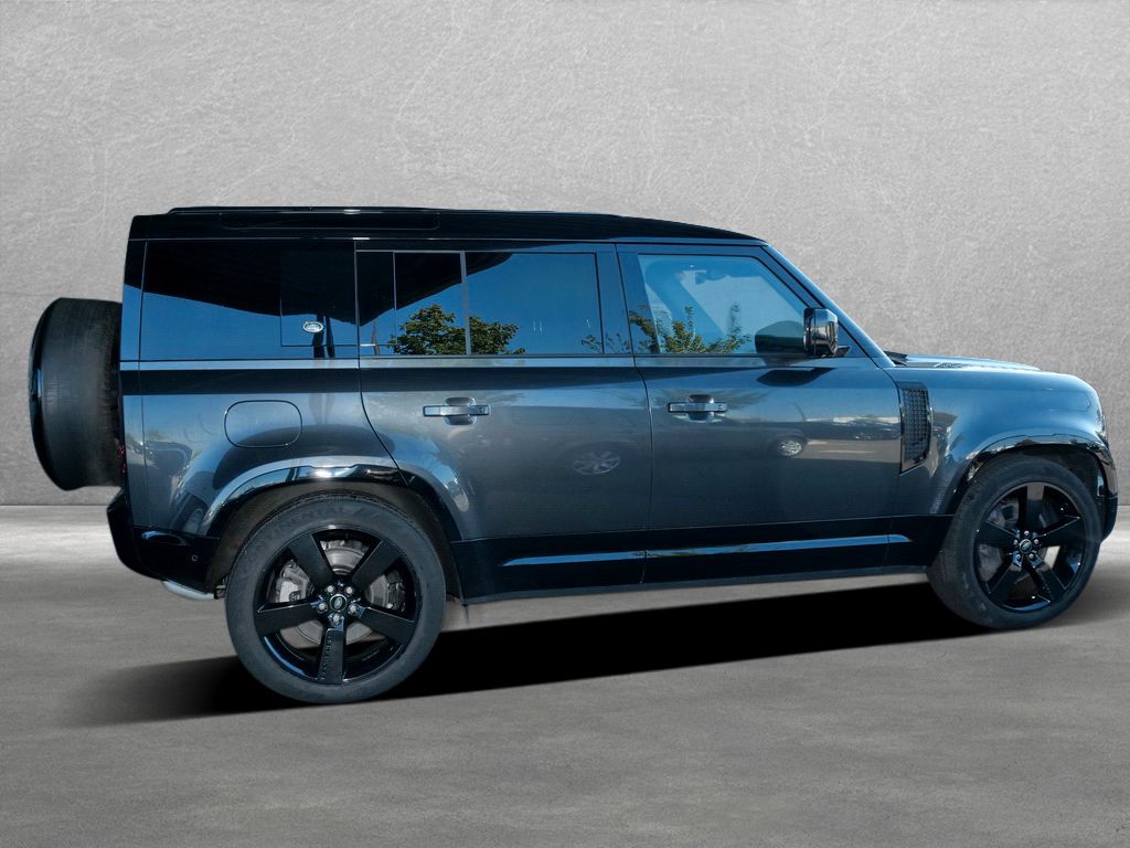 Land Rover Defender 2023 г. Серый, пробег 59000 км