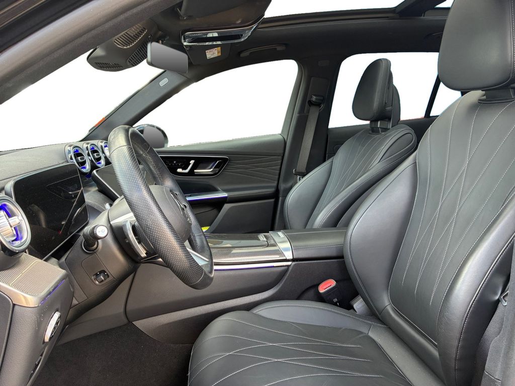 Mercedes-Benz GLC 300 2022 г. Чёрный, пробег 40460 км