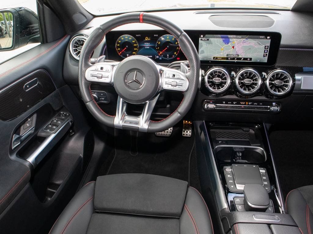 Mercedes-Benz GLB 35 AMG 2023 г. Серый, пробег 57850 км