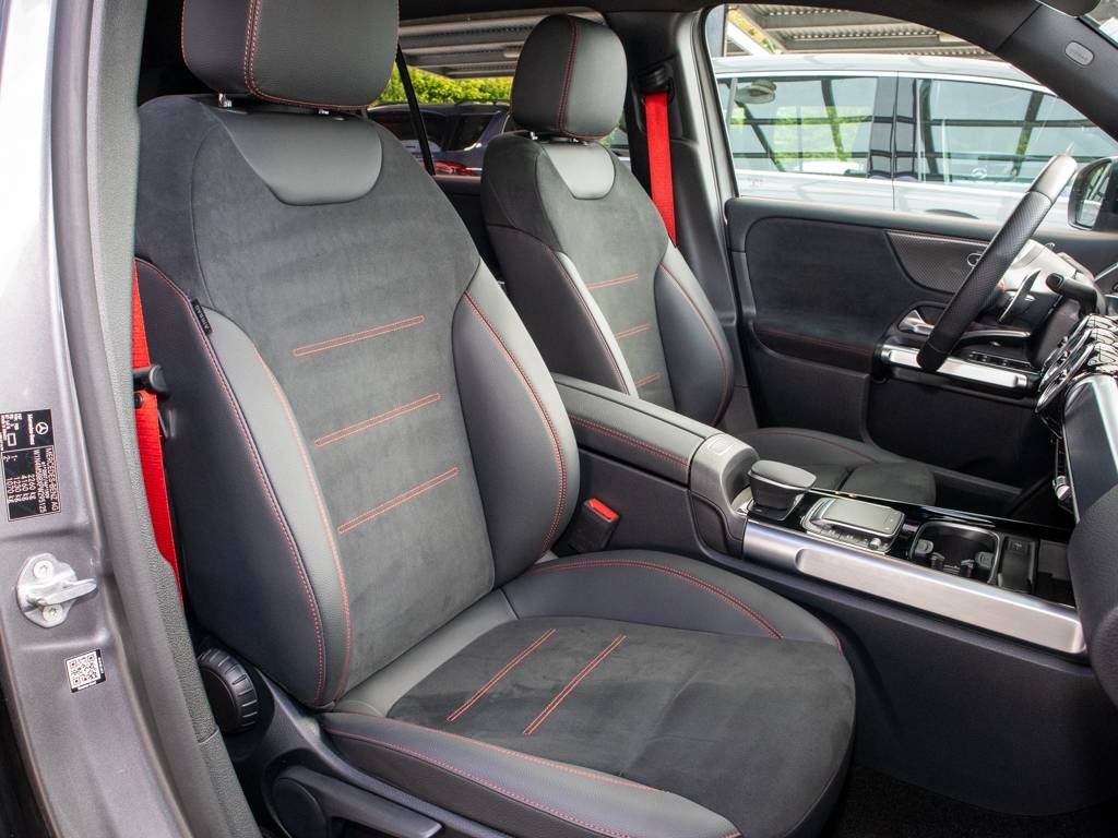 Mercedes-Benz GLB 35 AMG 2023 г. Серый, пробег 57850 км