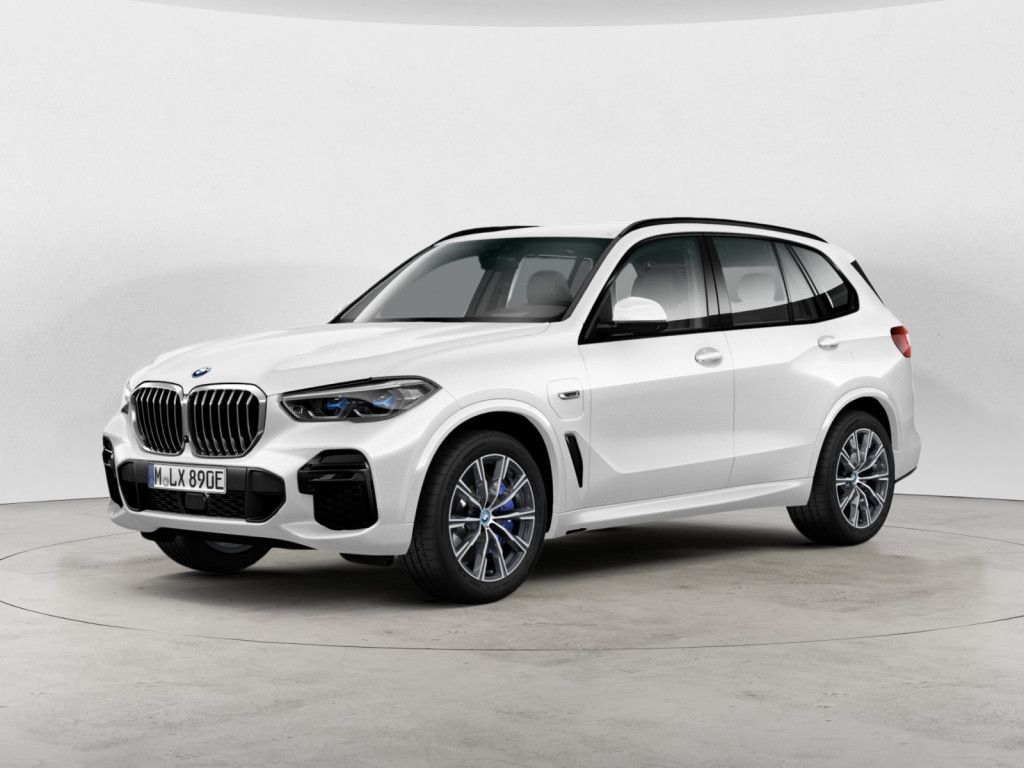 BMW X5 2022 г. Белый, пробег 55974 км