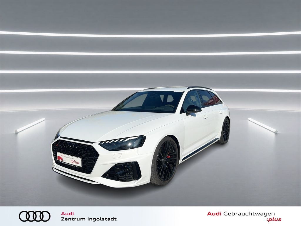 Audi RS4 2023 г. Белый, пробег 30206 км