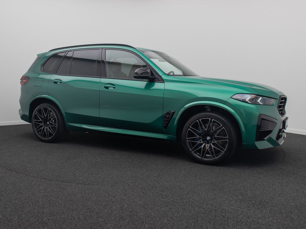 BMW X5 M 2025 г. Зелёный, пробег 10986 км