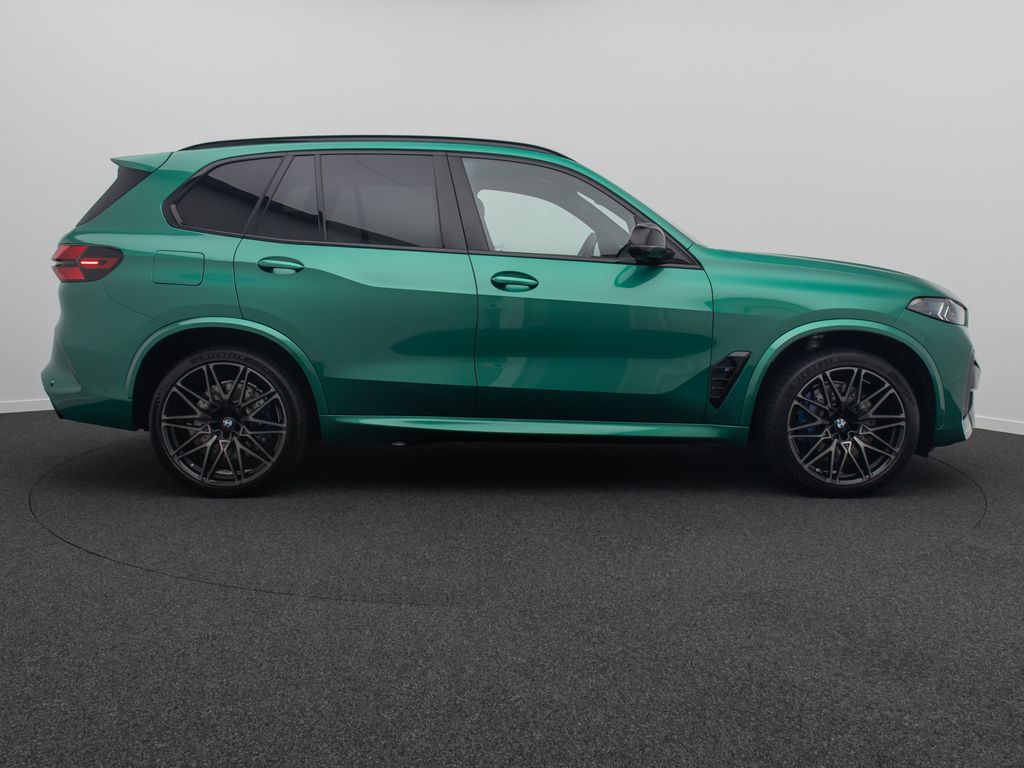 BMW X5 M 2025 г. Зелёный, пробег 10986 км
