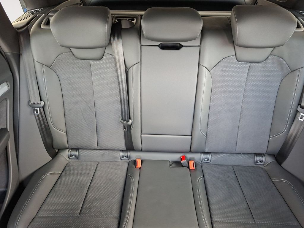 Audi Q5 2022 г. Серый, пробег 53371 км