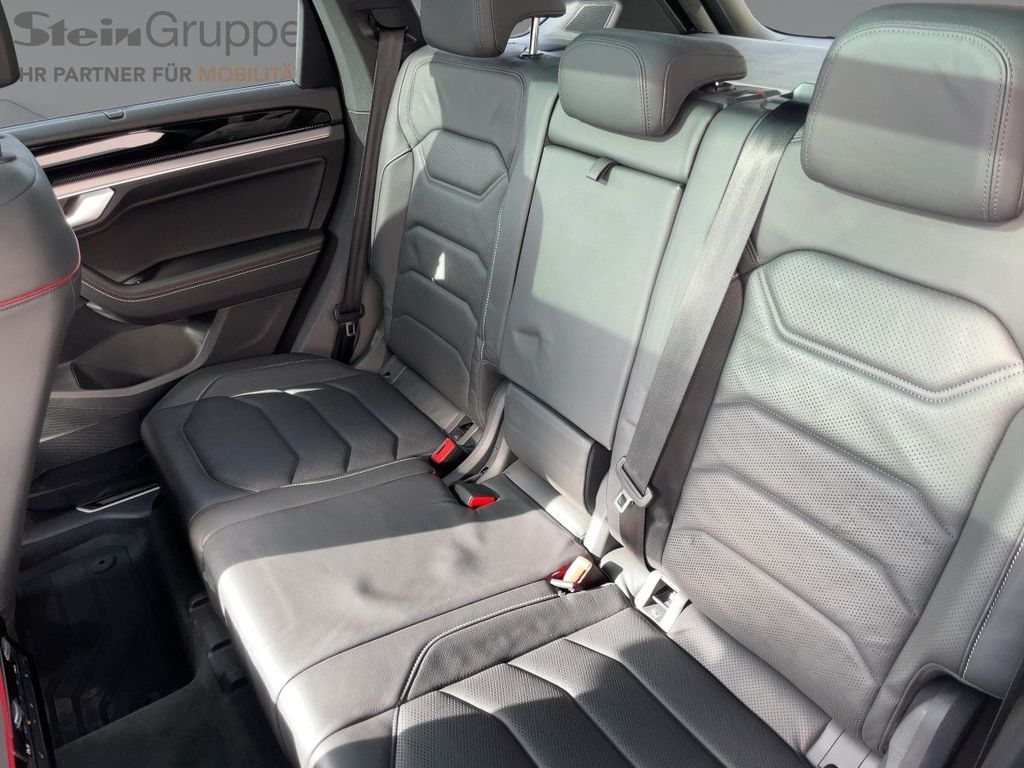 Volkswagen Touareg 2023 г. Чёрный, пробег 31150 км