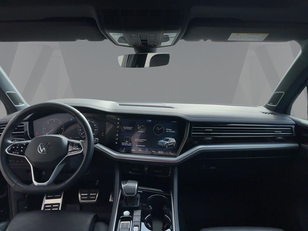 Volkswagen Touareg 2023 г. Чёрный, пробег 31150 км