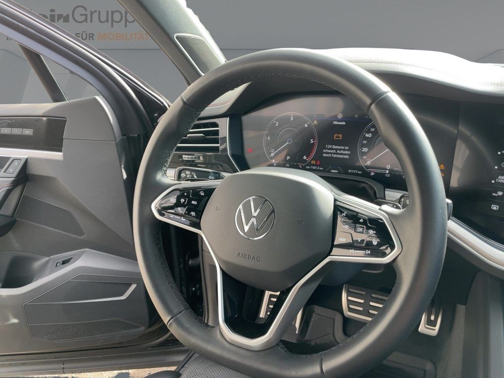 Volkswagen Touareg 2023 г. Чёрный, пробег 31150 км