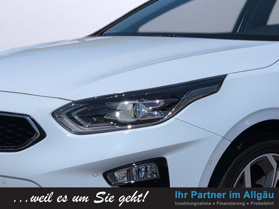 Kia CEE'D / CEED 2021 г. Белый, пробег 53000 км