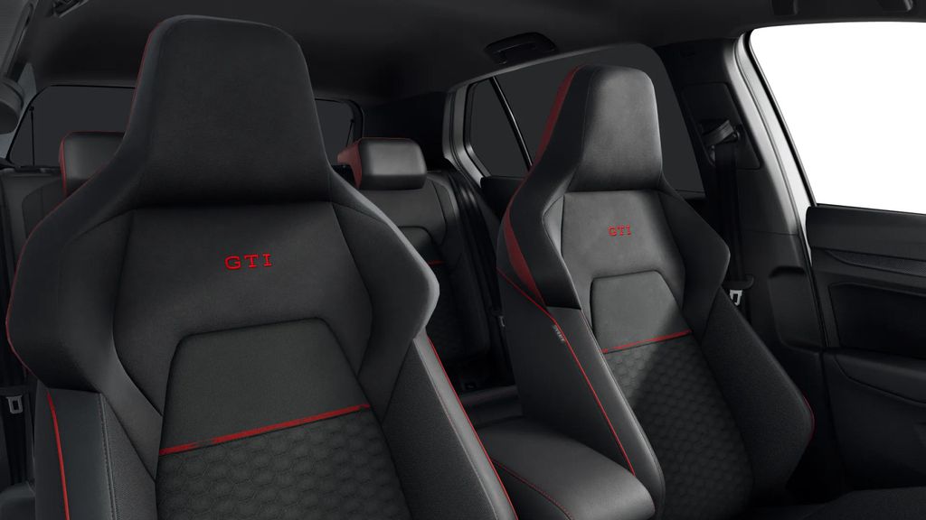Volkswagen Golf 2025 г. Белый, пробег 8169 км
