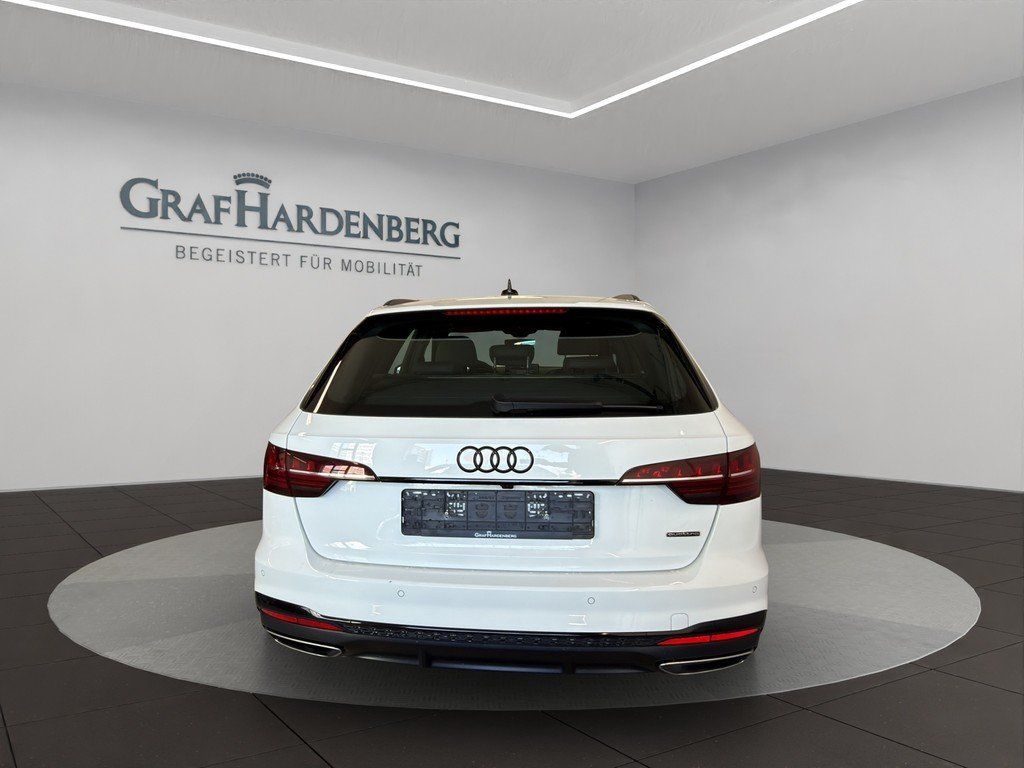 Audi A4 2023 г. Белый, пробег 58700 км